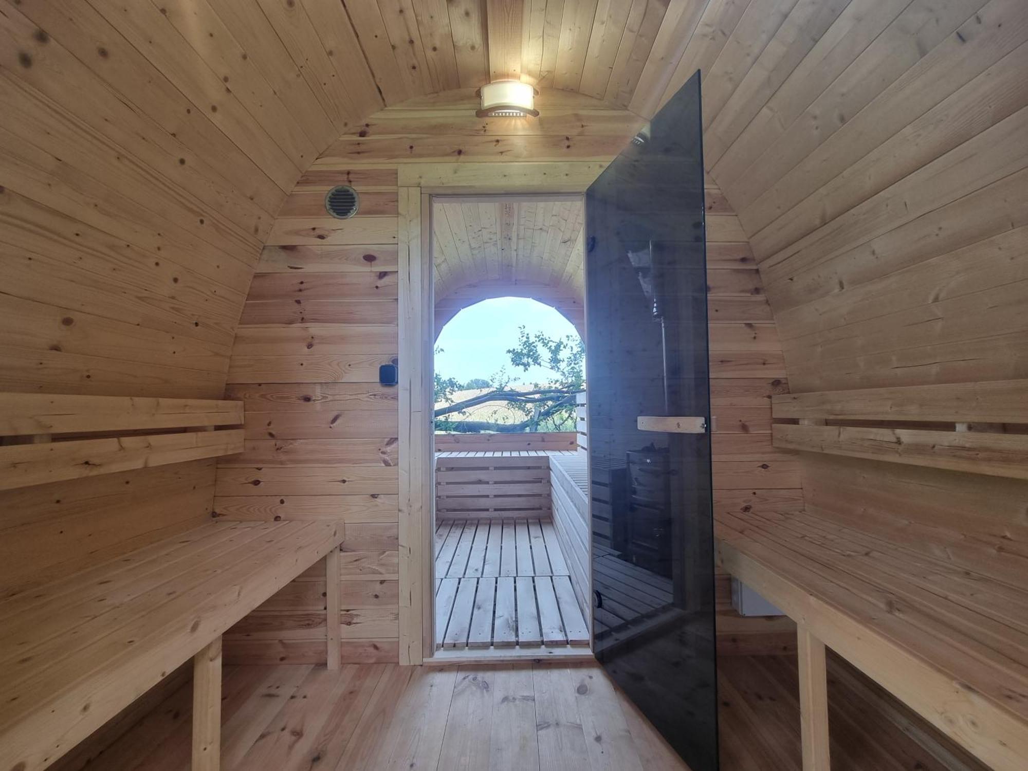 Loft Apartment Mit Grosser Badewanne A Mugeln Exteriér fotografie